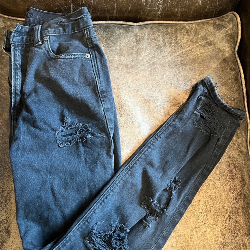 American Eagle ripped mom jeans